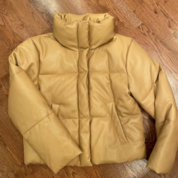 A&F Vegan Leather Mini Puffer - Picture 3 of 3